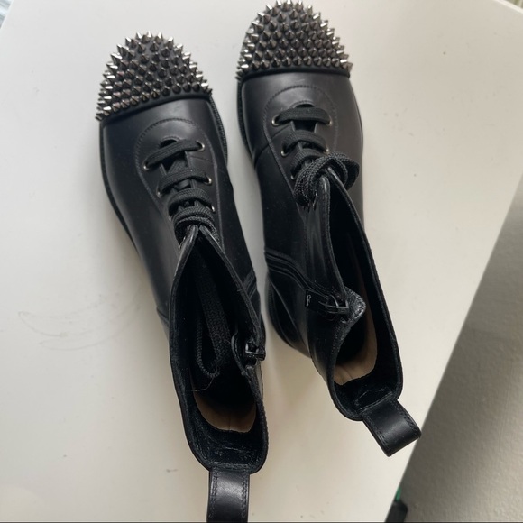 LOUBOUTIN boots spike toe tip - Picture 5 of 12